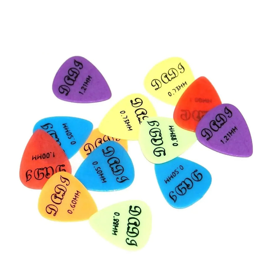 Set 12 Plumillas Púas Y 1 Portaplumillas Dadi